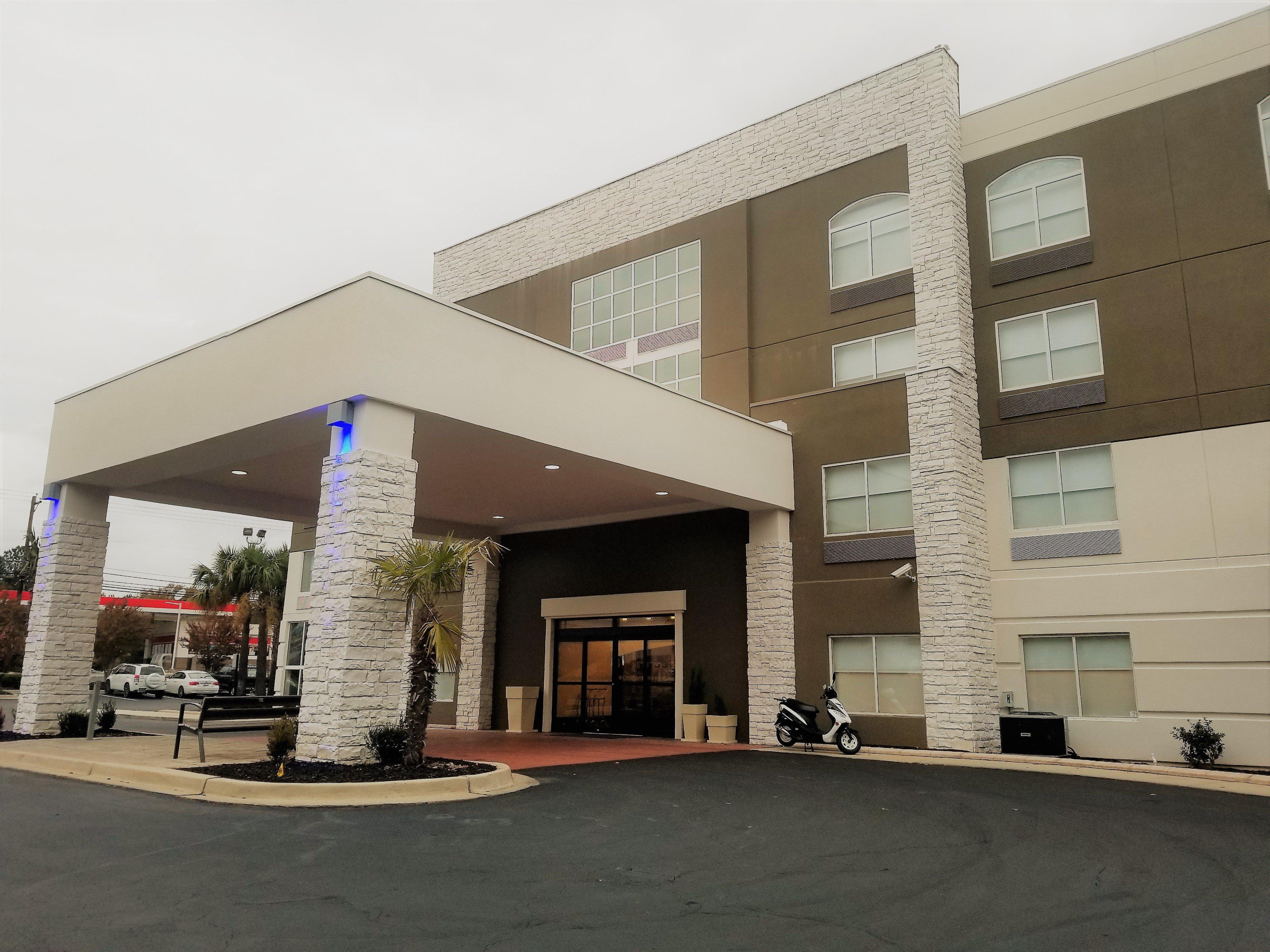 Holiday Inn Express Columbia Ne - Fort Jackson מראה חיצוני תמונה